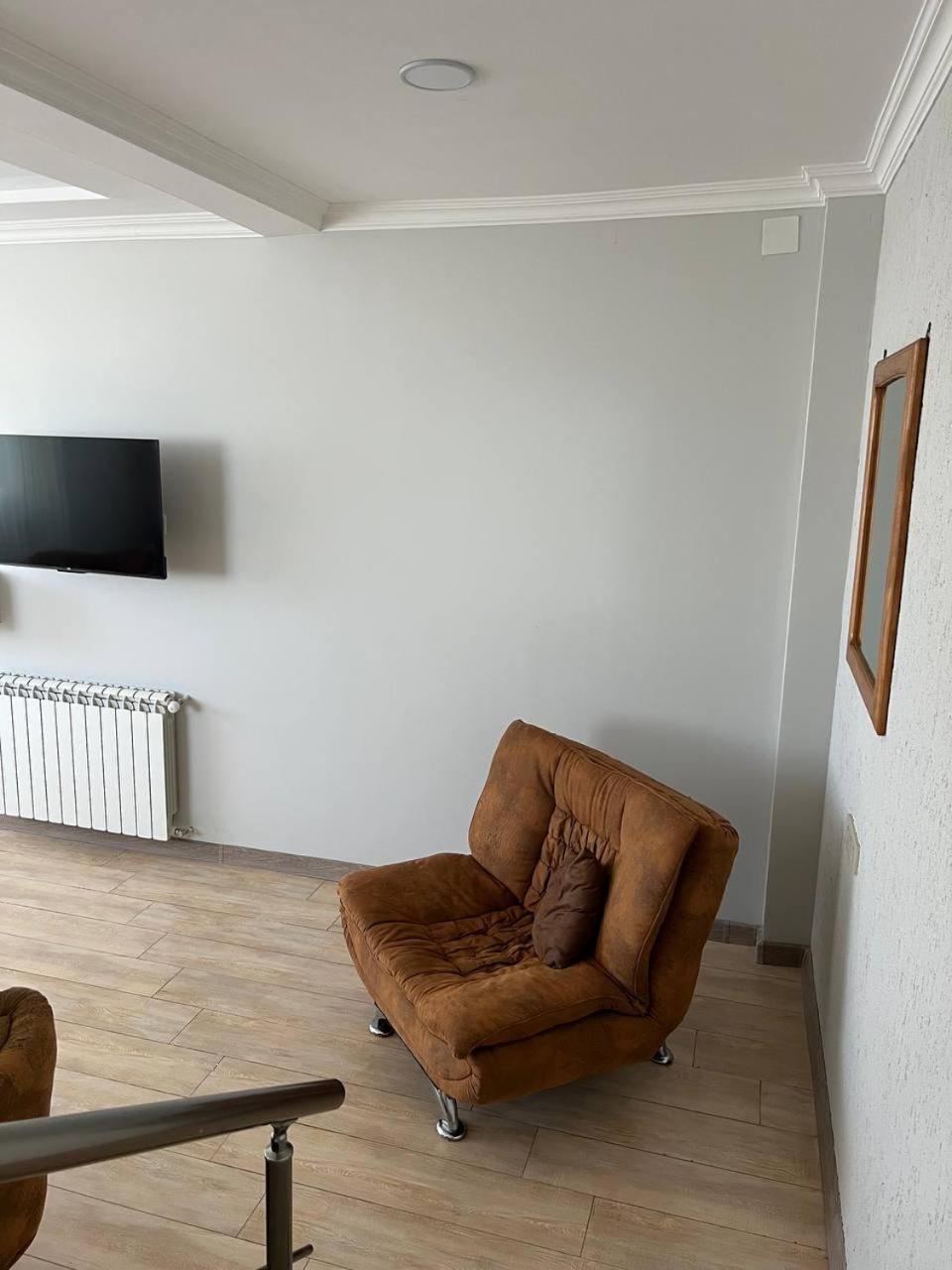 Hotel Gt House Batoumi Extérieur photo