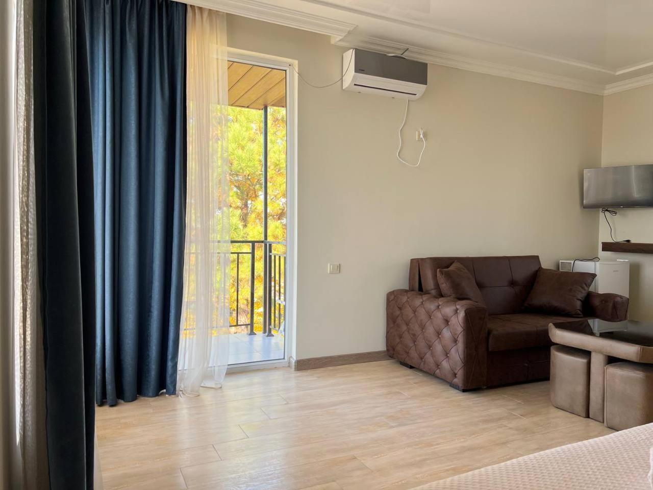 Hotel Gt House Batoumi Extérieur photo